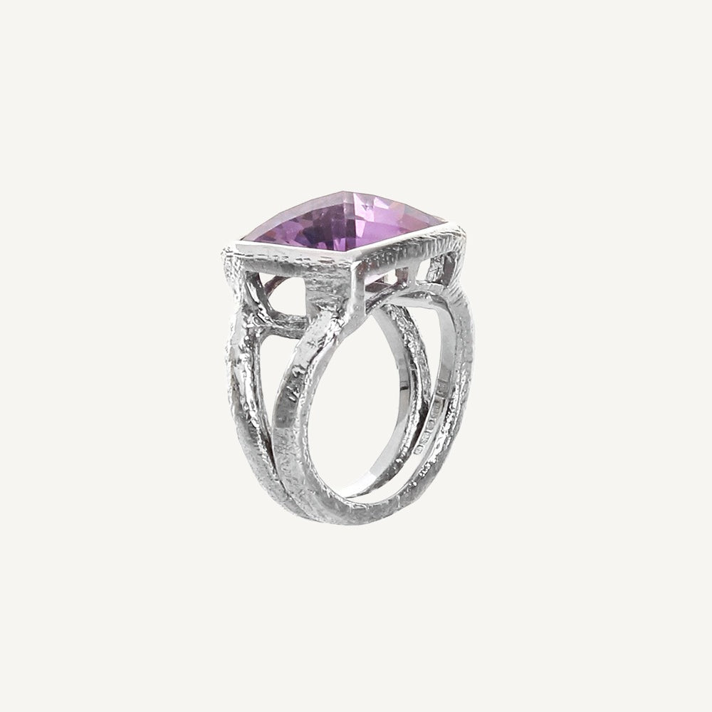 Amethyst Iris Ring