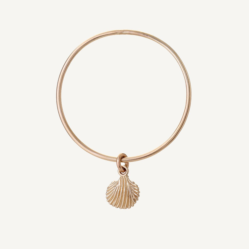 9 Carat Gold 2.5mm Bangle & Sea Shell