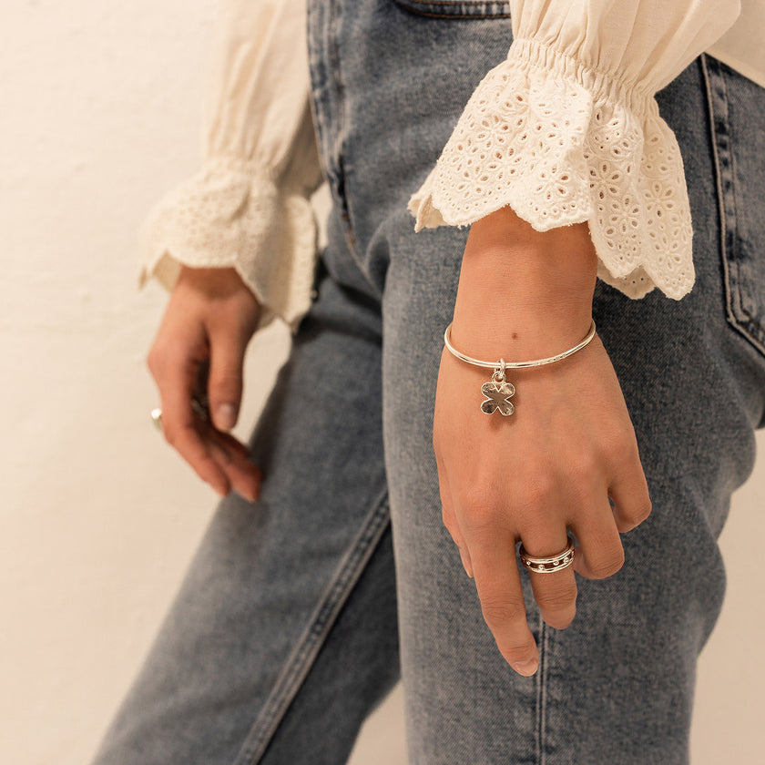 2.5mm Lucky Charm Classic Bangle