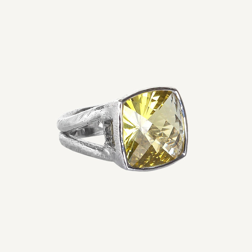 Lemon Quartz Iris Ring